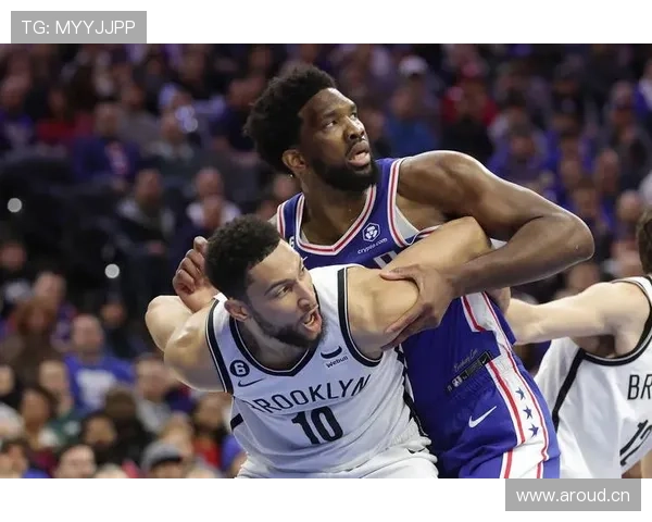 恩比德刚给狗买了个 Vuitton 项链？这日子谁顶得住啊！